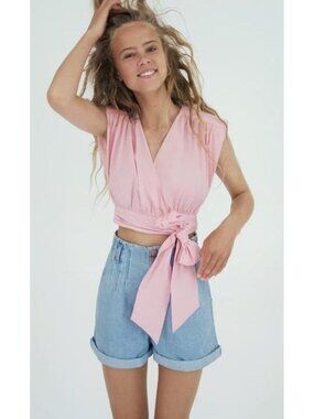 NWT Zara light wash blue paperbag denim shorts, US 8